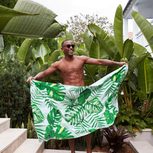 Lataa kuva Galleria-katseluun, Quick Dry Towel - Palm Dreams