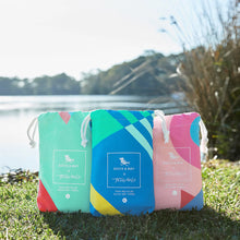 Lataa kuva Galleria-katseluun, Quick Dry Towel - Follow The Bliss
