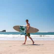 Lataa kuva Galleria-katseluun, Quick Dry Towel - Palm Dreams