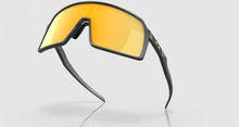 Ielādējiet attēlu galerijas skatītājā, Oakley Sutro saulesbrilles
