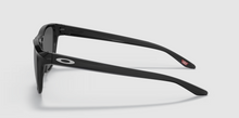 Load image into Gallery viewer, Oakley Manorburn sunglasses
